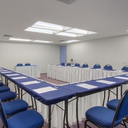 פורטאלזה Iate Plaza Hotel עסק תמונה