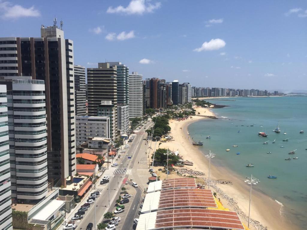פורטאלזה Iate Plaza Hotel מראה חיצוני תמונה