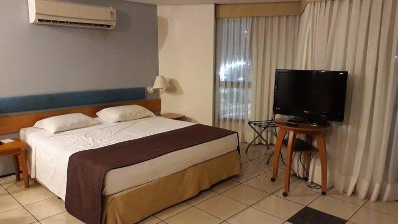 פורטאלזה Iate Plaza Hotel מראה חיצוני תמונה