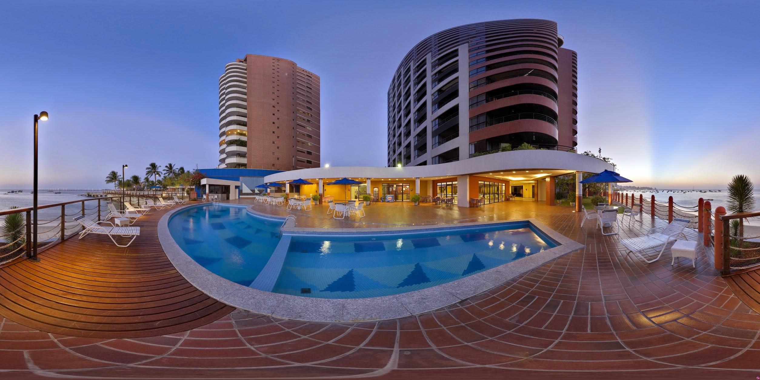 פורטאלזה Iate Plaza Hotel מראה חיצוני תמונה