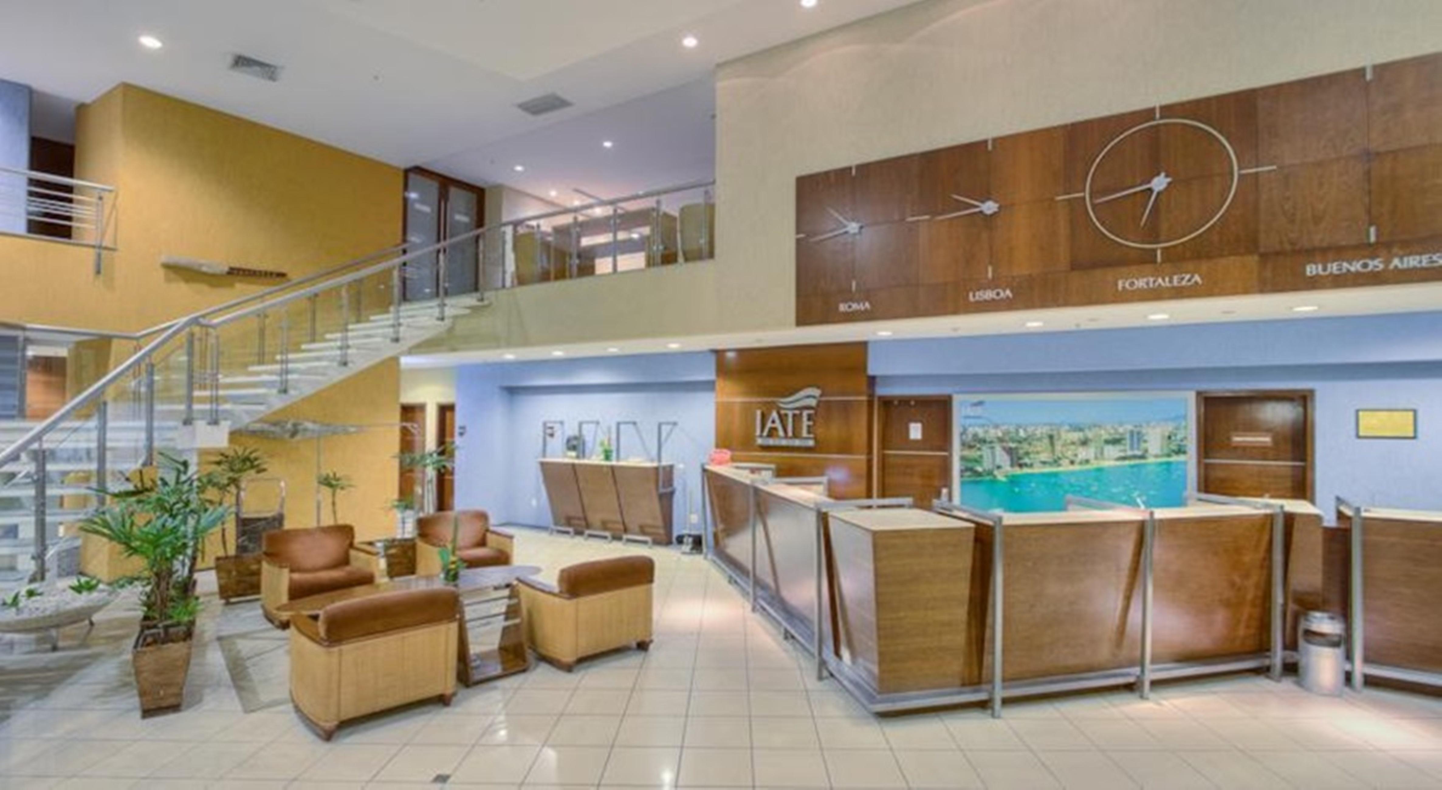 פורטאלזה Iate Plaza Hotel מראה חיצוני תמונה