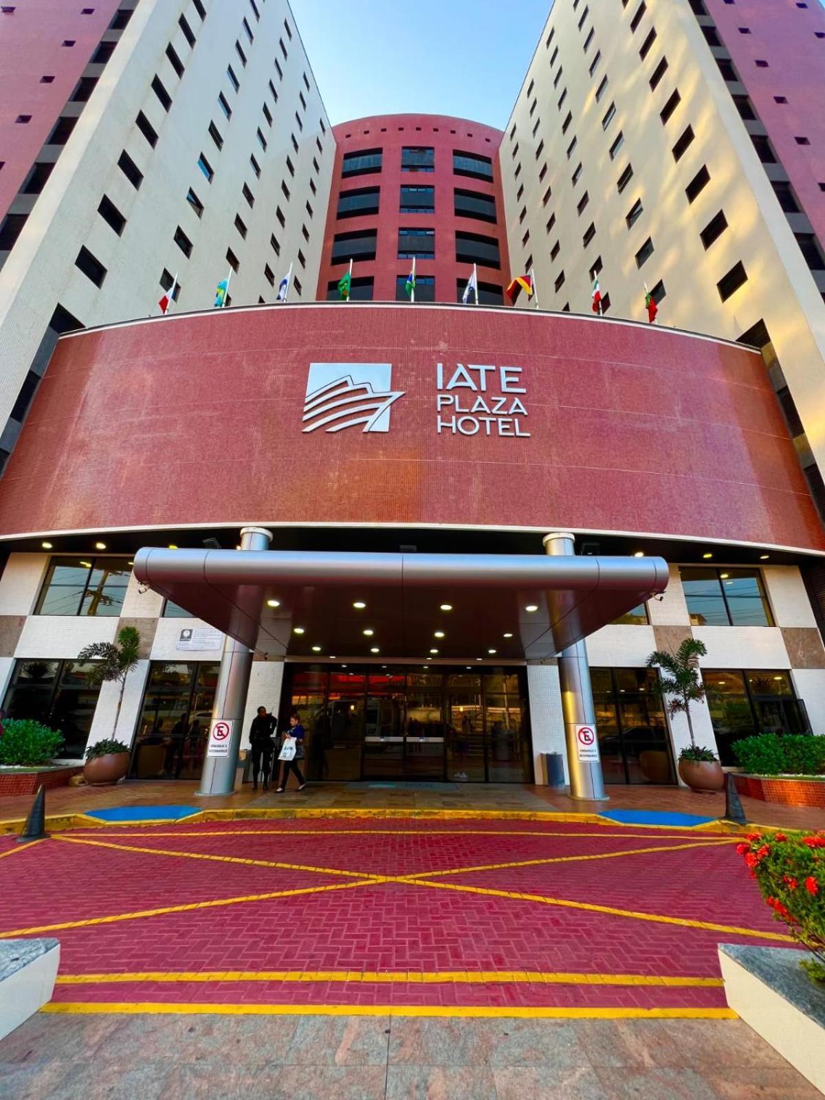 פורטאלזה Iate Plaza Hotel מראה חיצוני תמונה