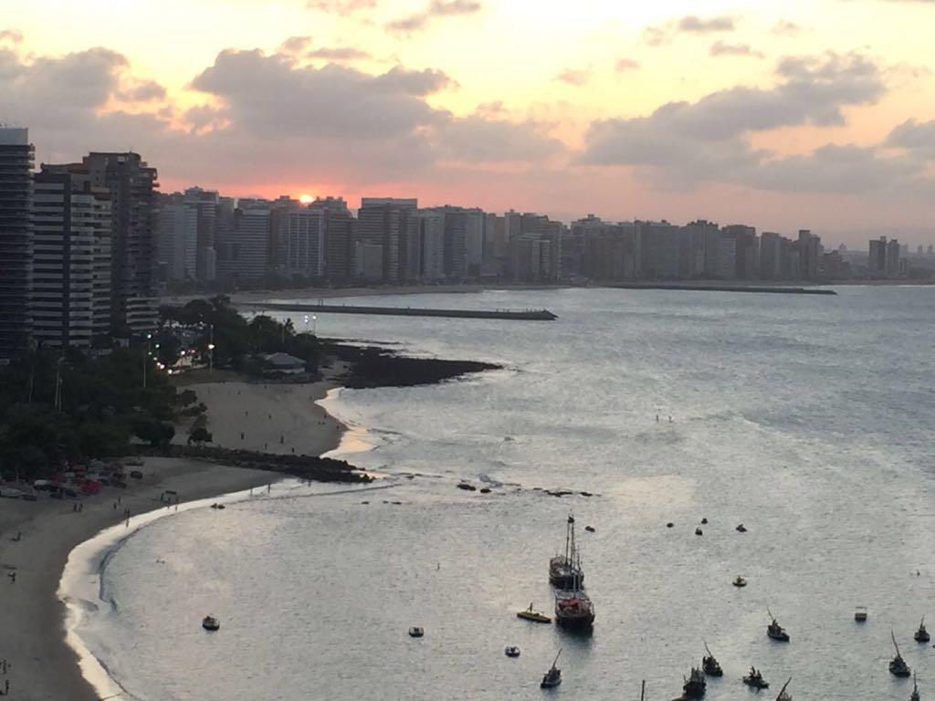 פורטאלזה Iate Plaza Hotel מראה חיצוני תמונה